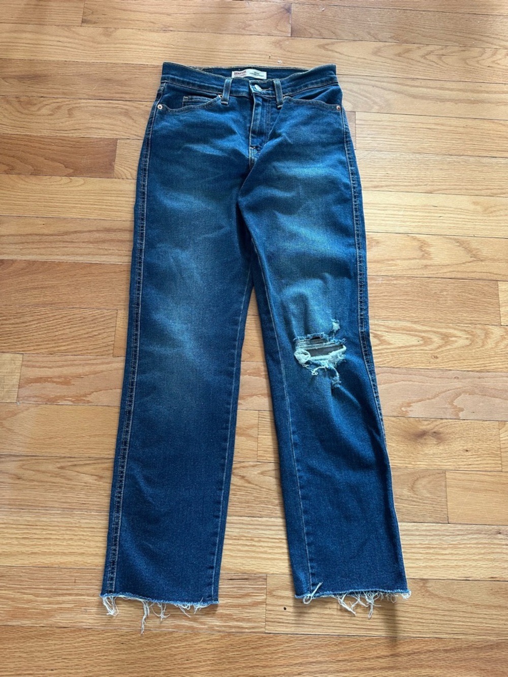Signature by Levi Strauss Heritage High rise straight with Distressed Knee